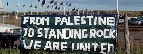 Des Palestiniens se joignent aux Sioux à Standing Rock pour protester contre le projet d’oléoduc au Dakota
